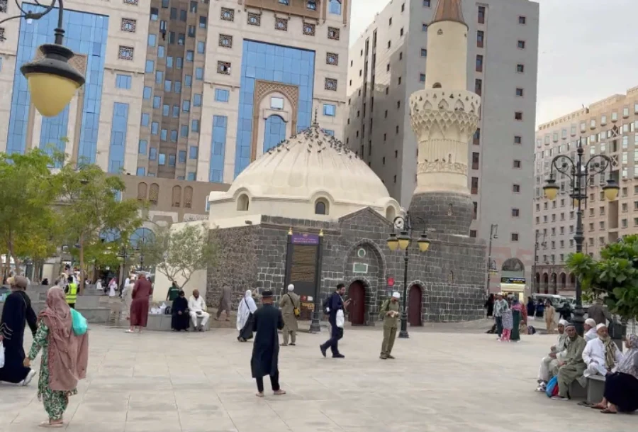 Masjid Abu Bakr and Masjid Ali (RA) Ziyarat site, Madinah