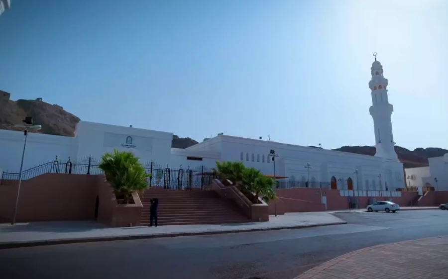 Saba Masjid (Seven Mosques) Ziyarat site, Madinah